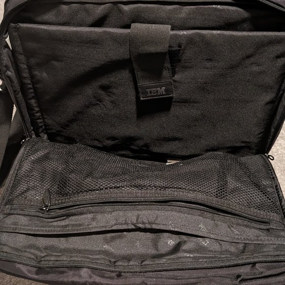 IBM Thinkpad Laptop Messenger Bag - Picture 2 of 4